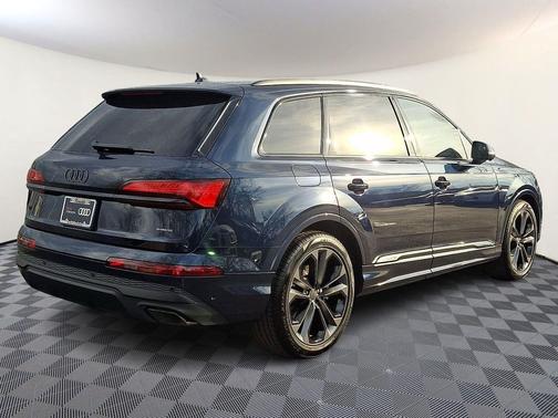 2026 Audi Q7 55 Premium Plus