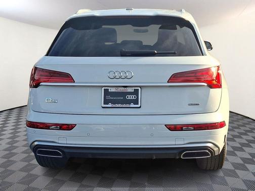 2023 Audi Q5 45 S line Premium