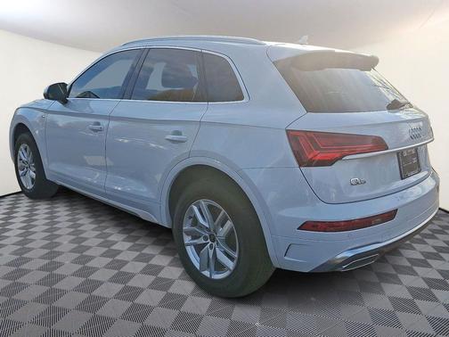 2023 Audi Q5 45 S line Premium