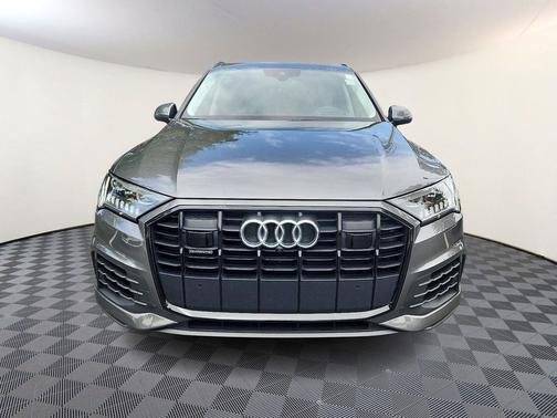 2021 Audi Q7 55 Prestige