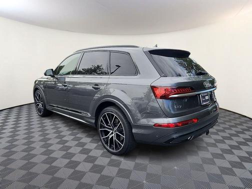 2021 Audi Q7 55 Prestige