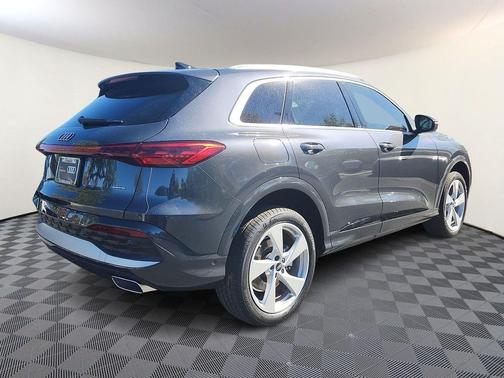2025 Audi Q5 Premium Plus