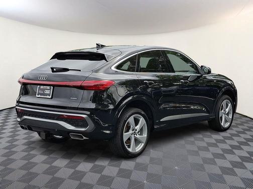 Mythos Black Metallic 2026 Audi Q5 Sportback Premium Plus TFSI quattro S tronic