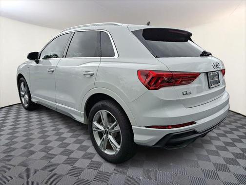 2024 Audi Q3 Premium 45 TFSI S line quattro Tiptronic