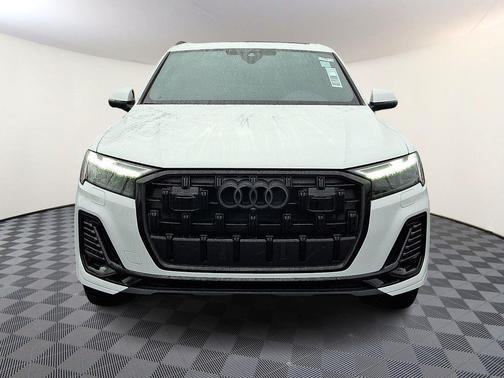 2026 Audi Q7 45 Premium Plus