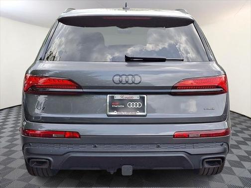 2025 Audi Q7 45 Premium Plus