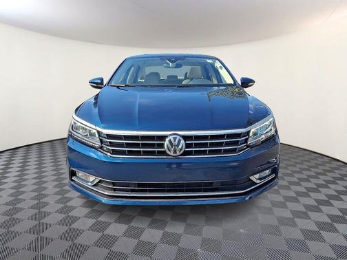 2018 Volkswagen Passat 2.0T SEL Premium