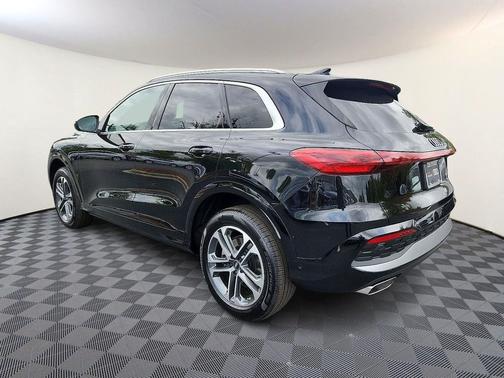 2025 Audi Q5 Premium