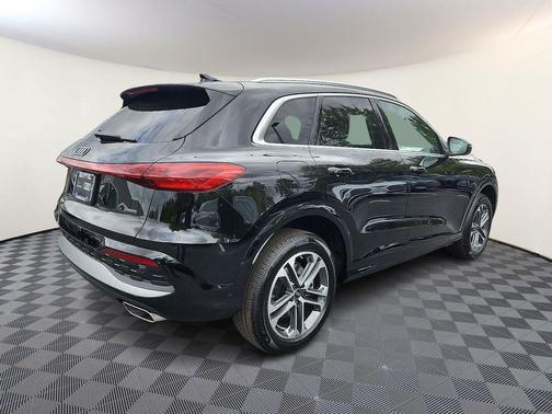 2025 Audi Q5 Premium