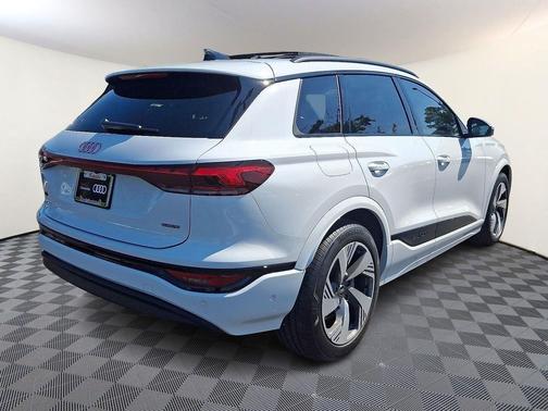 2025 Audi Q6 e-tron Prestige quattro