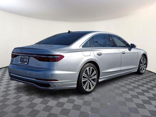 2023 Audi A8 L 55 TFSI quattro Tiptronic