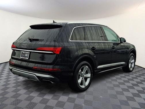 2025 Audi Q7 55 Premium