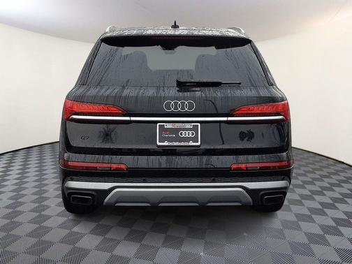 2025 Audi Q7 55 Premium