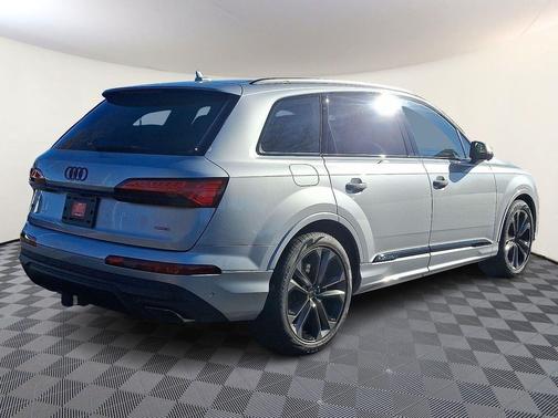 2026 Audi Q7 55 Premium Plus