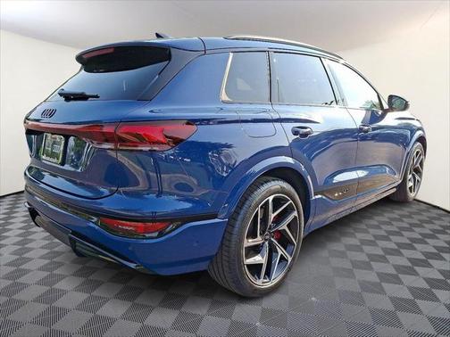 2025 Audi SQ6 e-tron Prestige quattro
