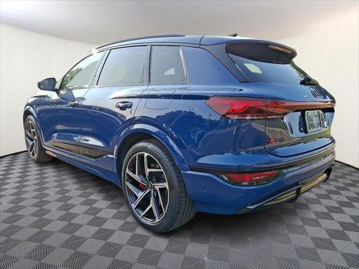 2025 Audi SQ6 e-tron Prestige quattro