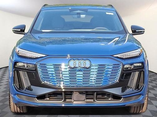 2025 Audi SQ6 e-tron Prestige quattro