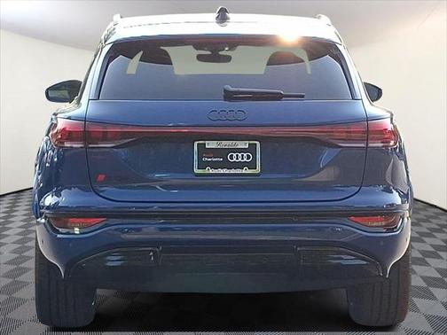 2025 Audi SQ6 e-tron Prestige quattro