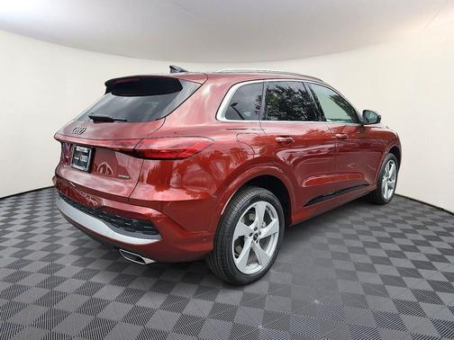 2025 Audi Q5 Premium Plus