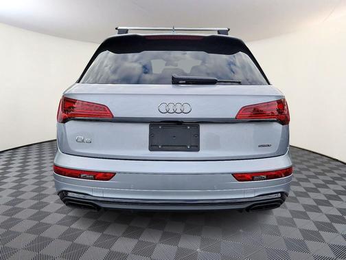 2025 Audi Q5 45 S line Premium