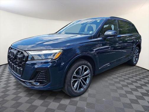 2025 Audi Q7 45 Premium Plus