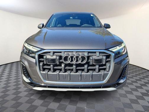 2025 Audi Q7 55 Prestige