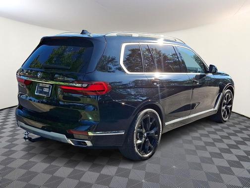 Jet Black 2022 BMW X7 xDrive40i