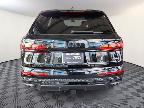 2026 Audi Q7 55 Prestige