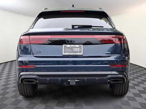 Waitomo Blue Metallic 2026 Audi Q8 55 Premium Plus