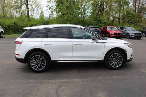 PRISTINE WHITE MET 3C 2023 Lincoln Corsair Reserve