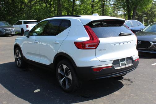 Crystal White 2026 Volvo XC40 B5 Plus