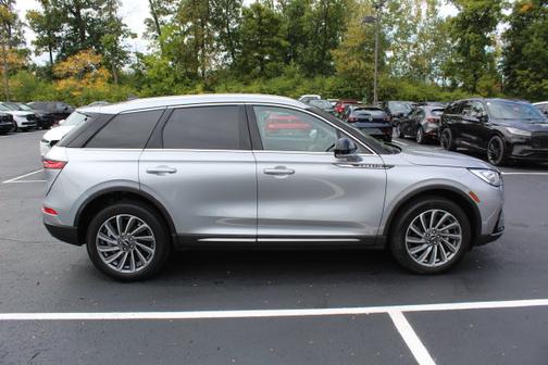 Silver Radiance Metallic Clearcoat 2024 Lincoln Corsair Reserve