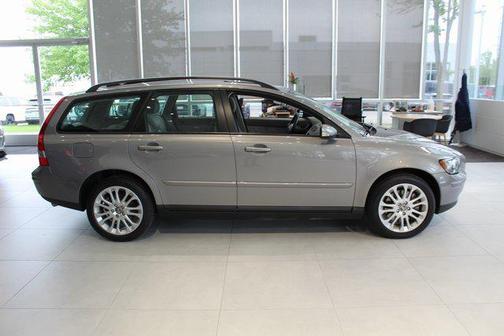 2005 Volvo V50 T5