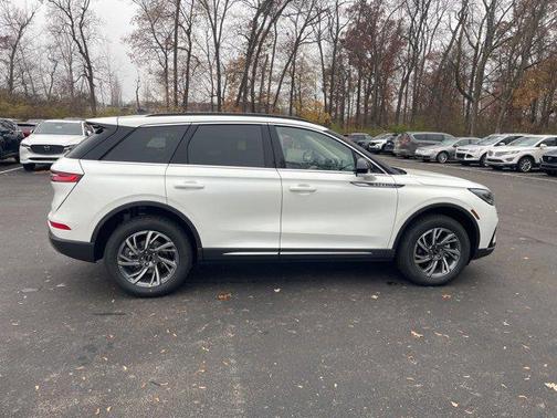 2026 Lincoln Corsair Premiere