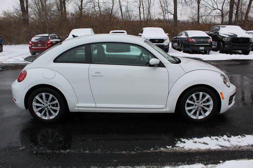 2017 Volkswagen Beetle 1.8T SE