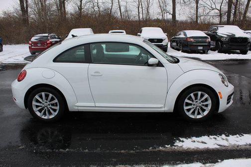 2017 Volkswagen Beetle 1.8T SE