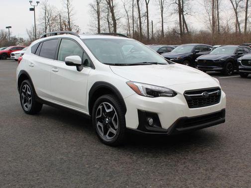 Crystal White Pearl 2018 Subaru Crosstrek 2.0i Limited