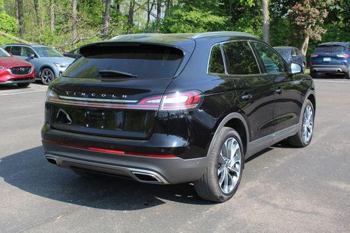 INFINITE BLACK MET CC 2023 Lincoln Nautilus Reserve