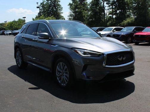 2023 INFINITI QX50 LUXE AWD