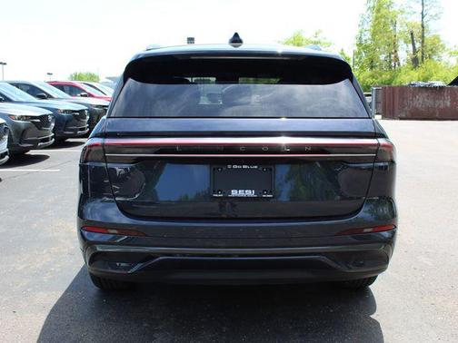BLUE PANTHER METALLIC 2024 Lincoln Nautilus Reserve