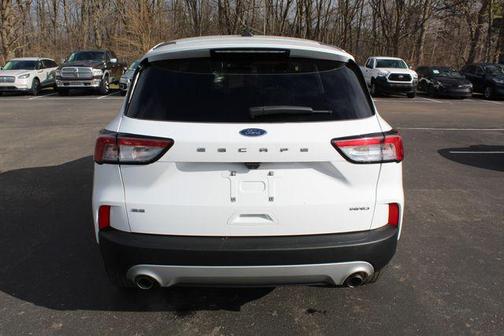 OXFORD WHITE 2022 Ford Escape SE
