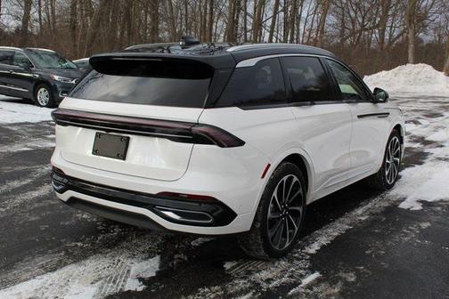 2024 Lincoln Nautilus Black Label