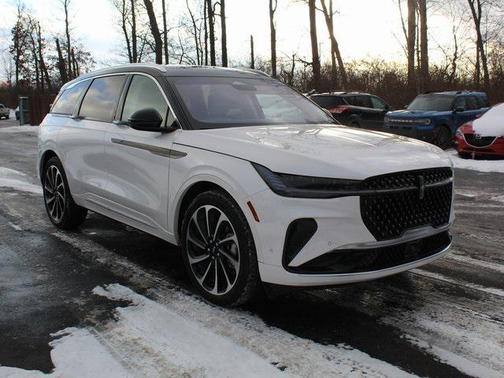 2024 Lincoln Nautilus Black Label