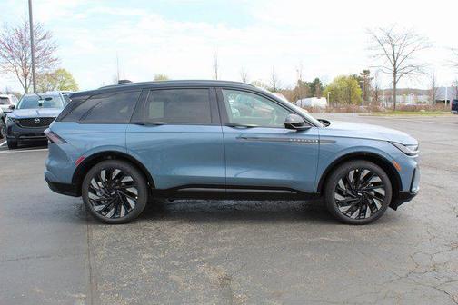 2025 Lincoln Nautilus Reserve