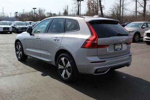 2024 Volvo XC60 Recharge Plug-In Hybrid T8 Plus Dark Theme