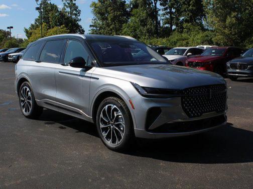 2025 Lincoln Nautilus Reserve