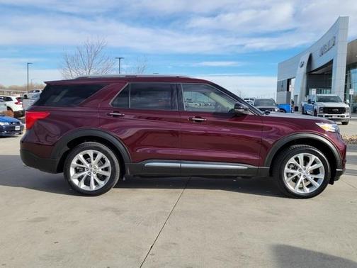 2022 Ford Explorer Platinum