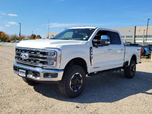 Star White 2027 Ford F-250 King Ranch