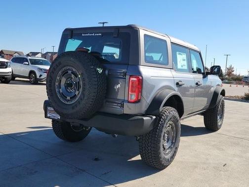 2025 Ford Bronco Base