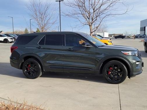 2022 Ford Explorer ST